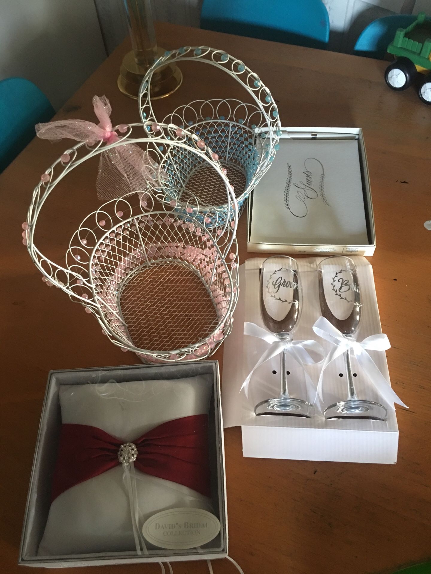 Wedding set perfect for a wedding gift