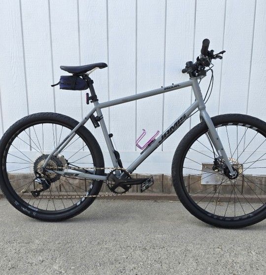Jamis Sequel S1, Steel Urban Commuter Bike, Shimano 11 Spd, 27.5 WTB