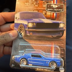 Hot Wheels 65 Ford Mustang 2+2 Fastback