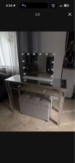 Mirrored Vanity Table with Hollywood Lighted Mirror And Chair Chest