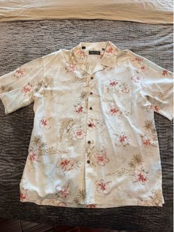 Milano bay white floral button up