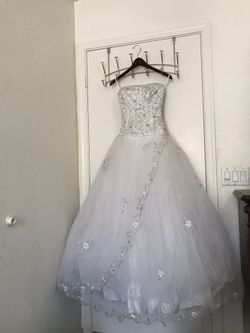 Beautiful wedding dress size S