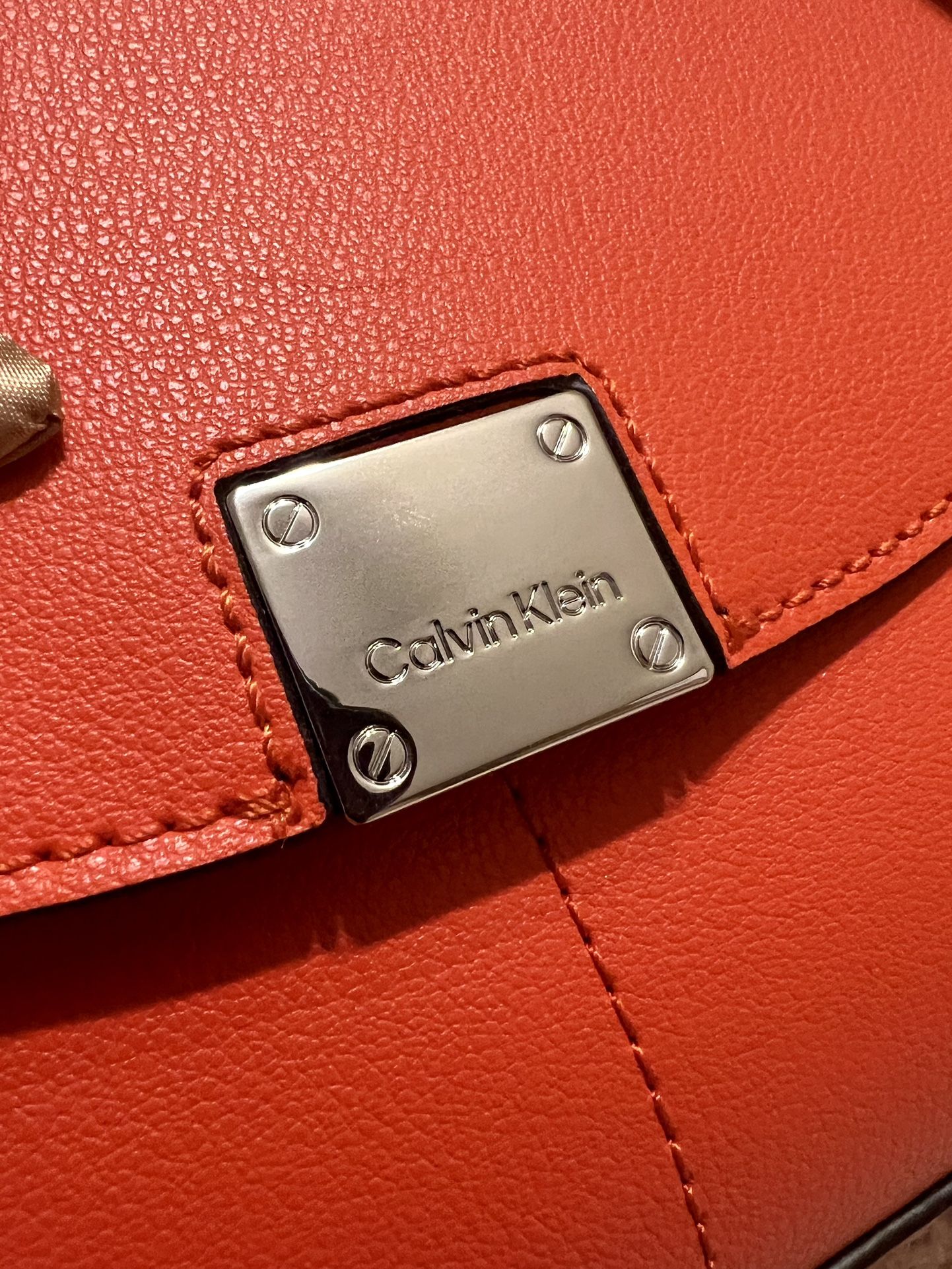 Calvin Klein Woman Handbag Crossbody Bag Calvin Klein Inner Pockets for  Sale in Nashville, TN - OfferUp