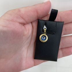 14k EYE BLUE CHARM 