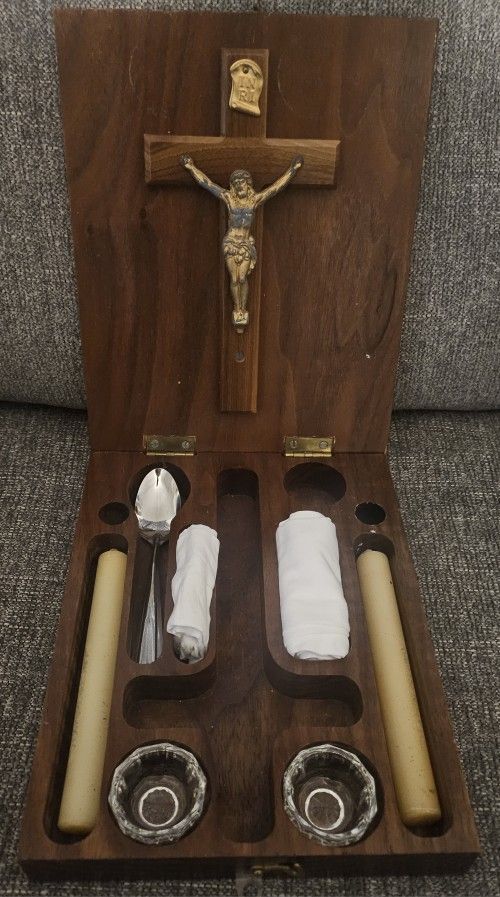Vintage 1940s Catholic last rites viaticum hanging box