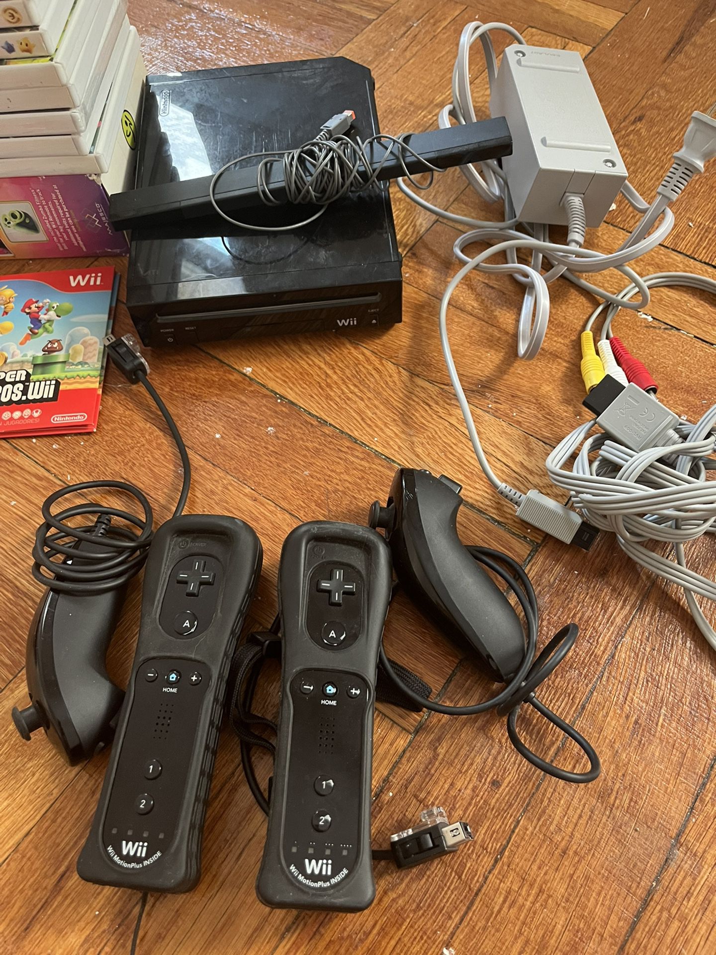 Nintendo Wii With Controllers And 10 Games for Sale in New York