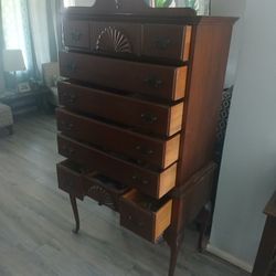 8 Drawer Hi-Boy 
