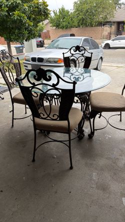 Dining room table set