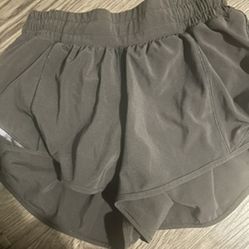 Lululemon Black Speed Up Shorts (2.5” inseam) – Size 4