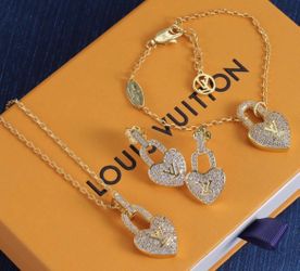 New set 18k stainless steel gold comes earrings necklace and bracelet with logo dust bag