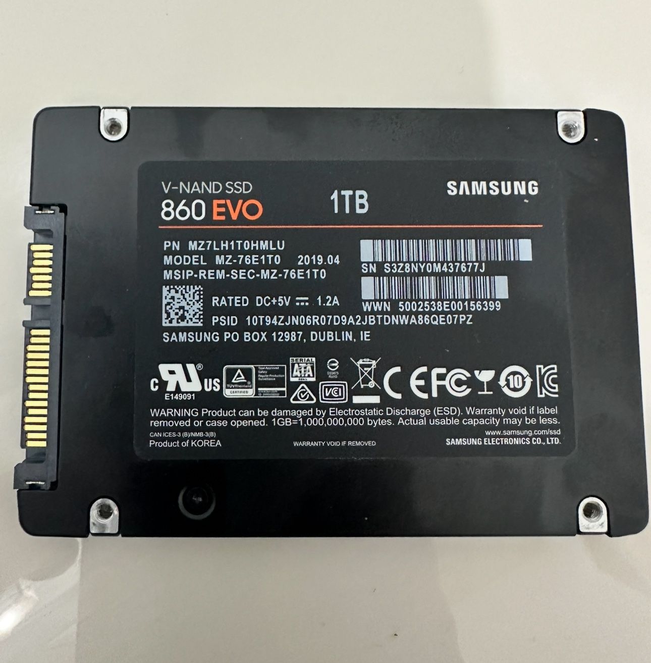 FIRM PRICE - Samsung 860 EVO 1 Terabyte SSD & 32gb of RAM
