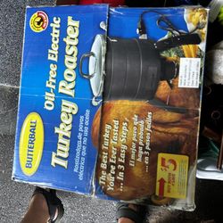 Turkey Roaster, Butterball Brand New Never Used Electric (Cook Your Turkey In This So You Have Your Oven To Cook The Rest)