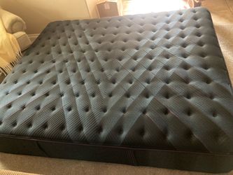 Beautyrest World Class Cal King Mattress
