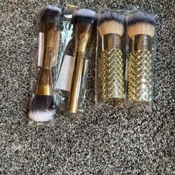 Gold TARTE brushes