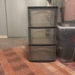 Storage plastic bins