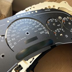 Silverado Cluster/Speedometer/Odometer