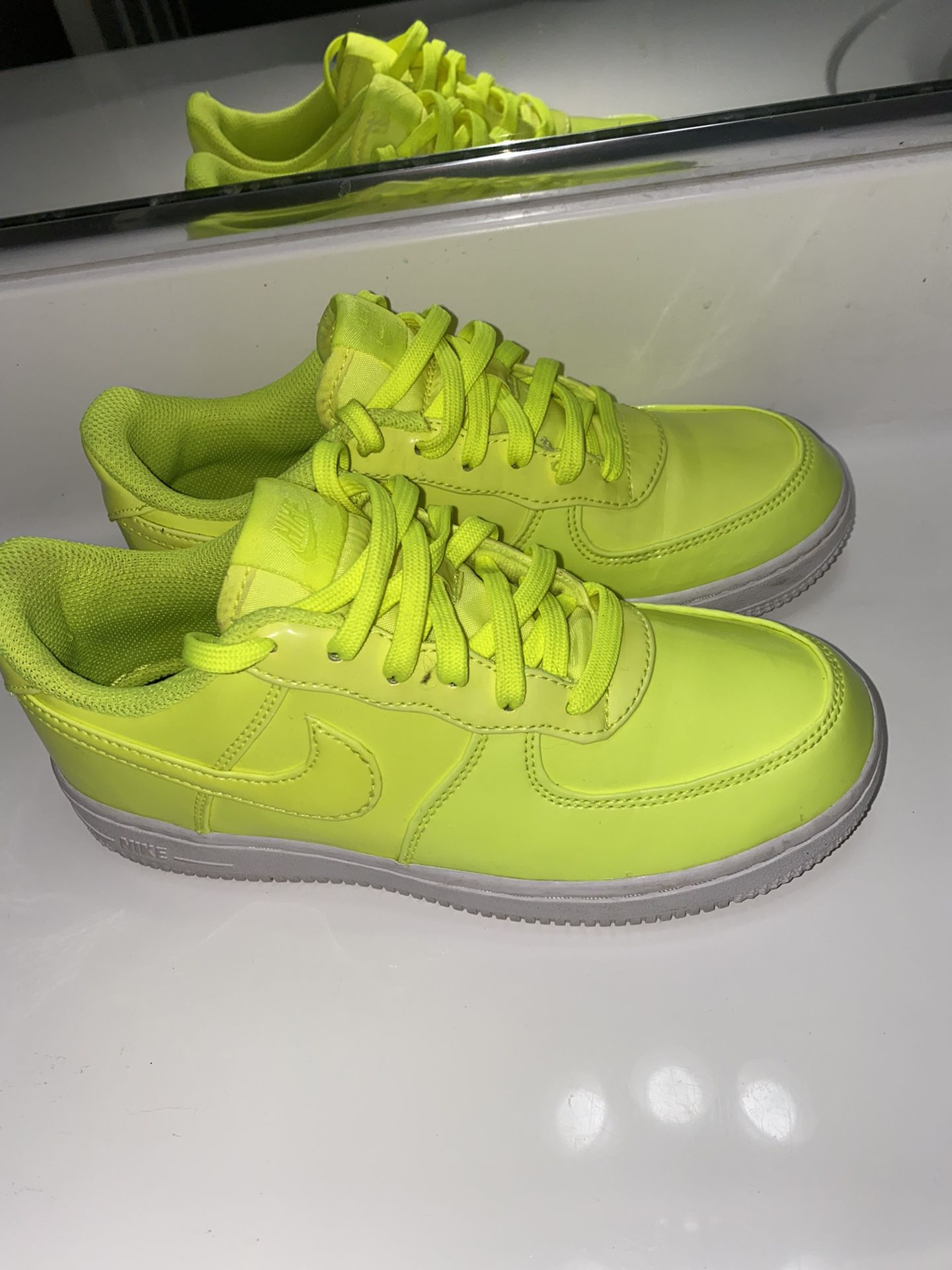 Force 1 LV8 UV Volt Size 3y for Sale in Goodyear, AZ - OfferUp