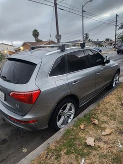 Camineta de lujo audi q5 2010