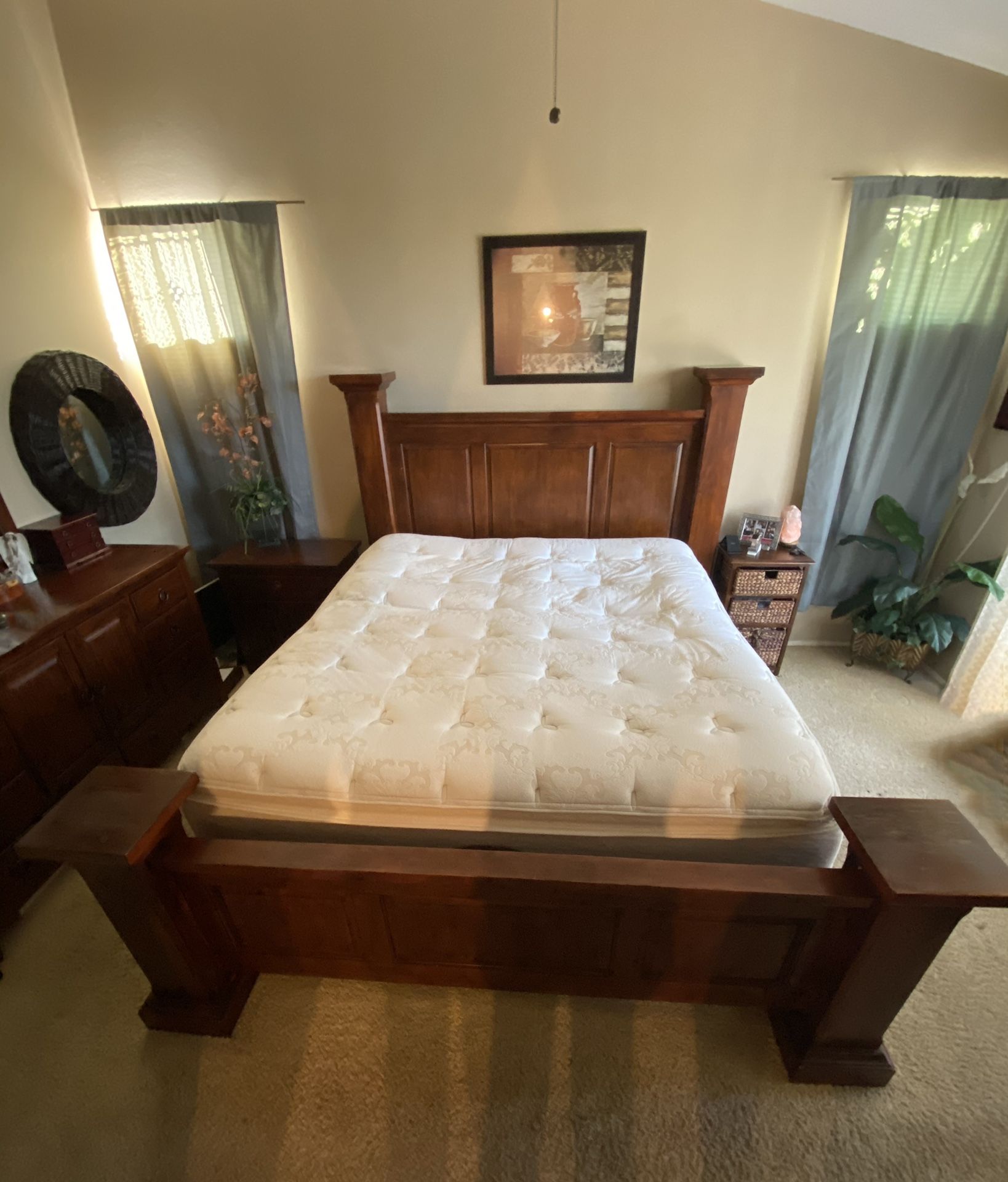 3pc CalKing Bedroom Set