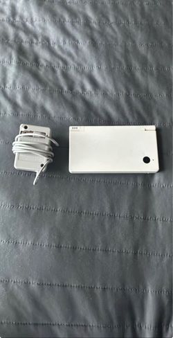 Nintendo DSi with games