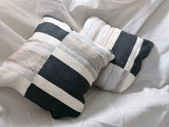 Decor pillows & Lamps