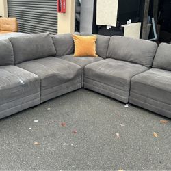 Sectional Couch 