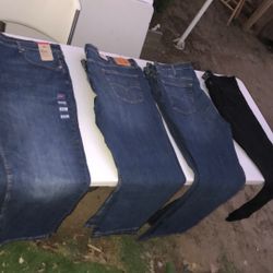 Brand NewLevi’s 559 Relaxed Straight 