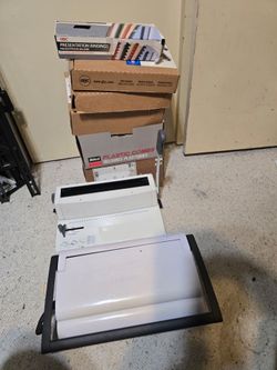 Spiral binding machine and over 600 combs