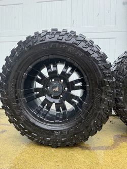 2 LT305/65R17