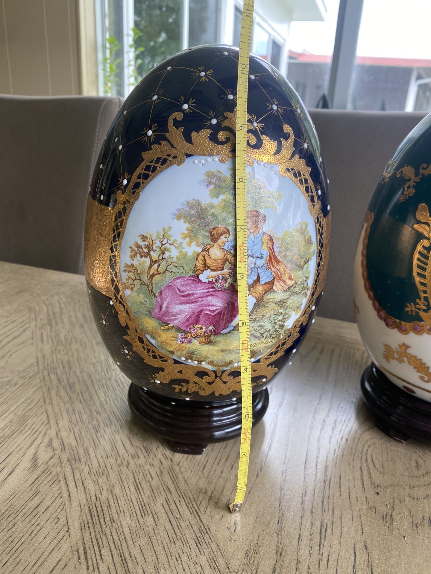 Porcelain Victorian Egg Decor (set)