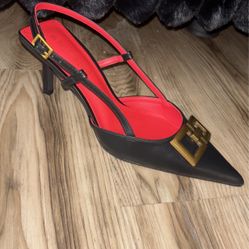 Kitten Heels 