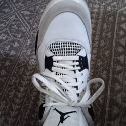 Jordan 4 Military Black