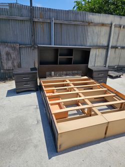 Queen Size Bed Set