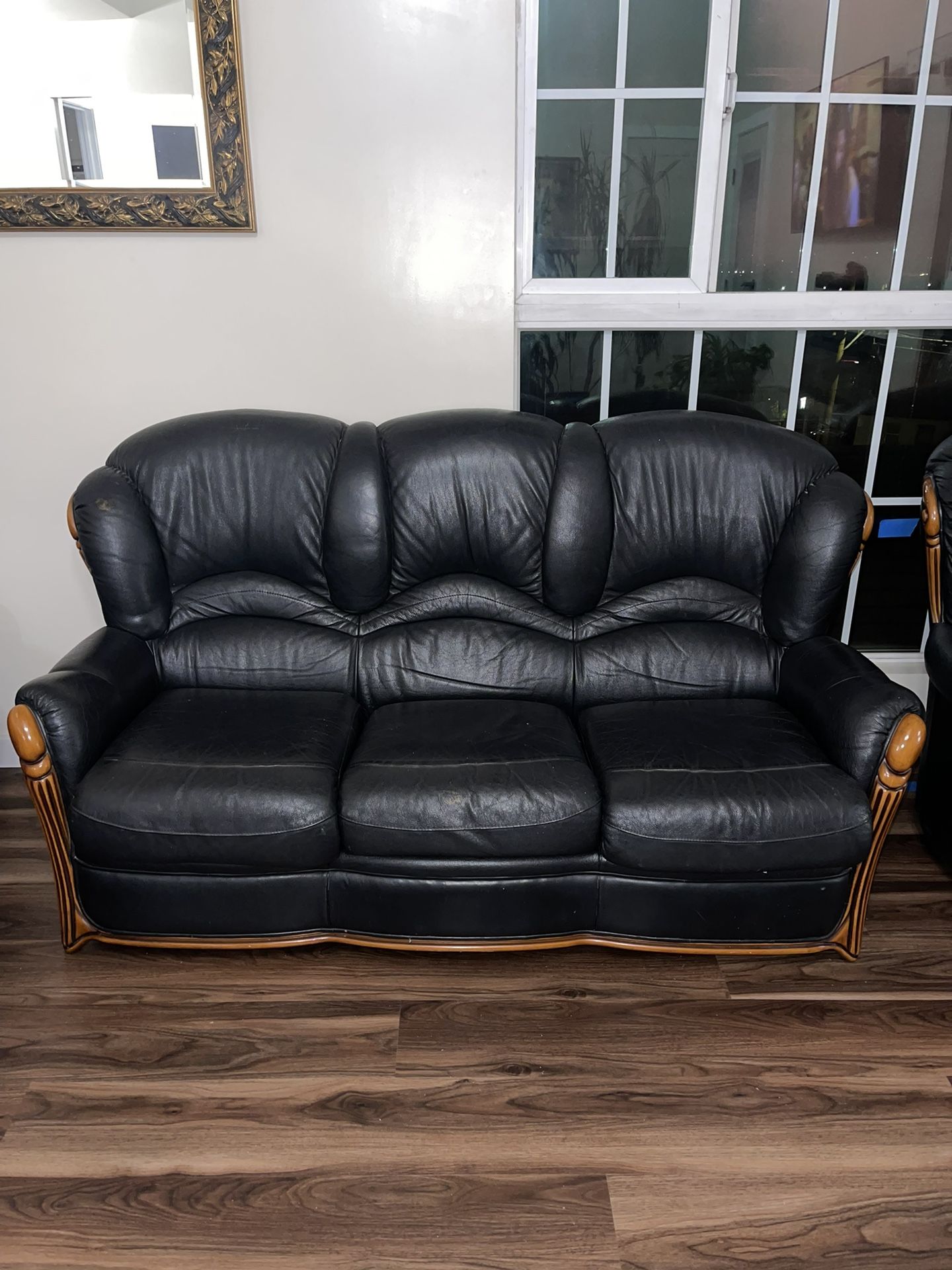 Vintage Style Black Leather Set