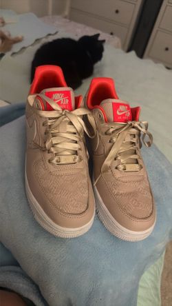 Nike shoes size 5.5 or 7 for women's