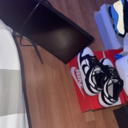 Nike Panda Dunks & Gaming Tv