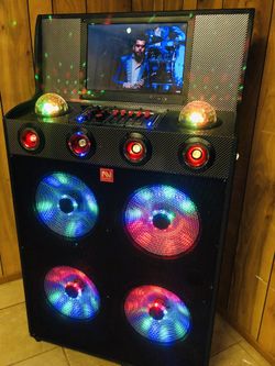 THIS IS A STORE!! Equipo con cuatro bocinas 12” y pantalla WiFi // WiFi speaker with four 12” woofers