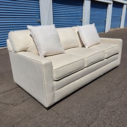 Nice sofa in good condition