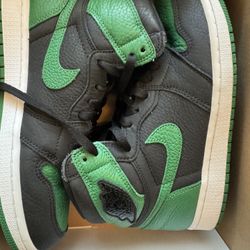 Jordan 1 Pine Green OBO 