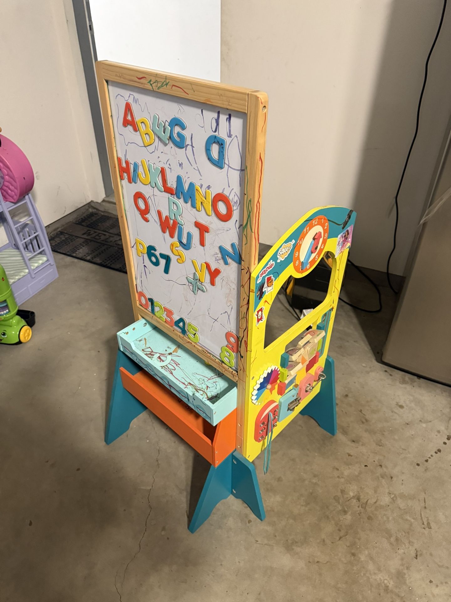 Kids/Toddler activity Center