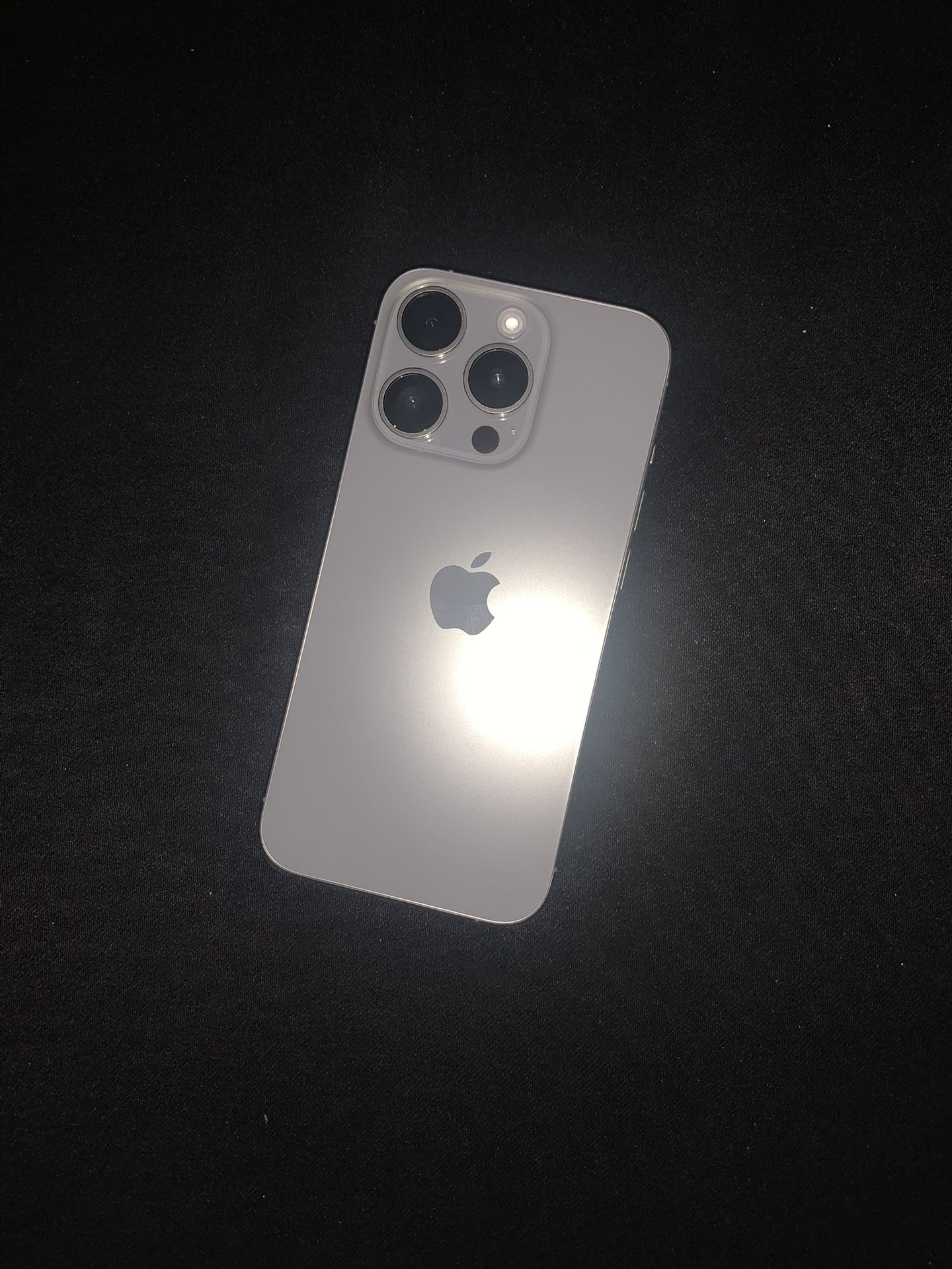 *Best Offer* iPhone 15 Pro 