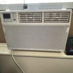 TCL 10,000 BTU Air Conditioner — Like New 