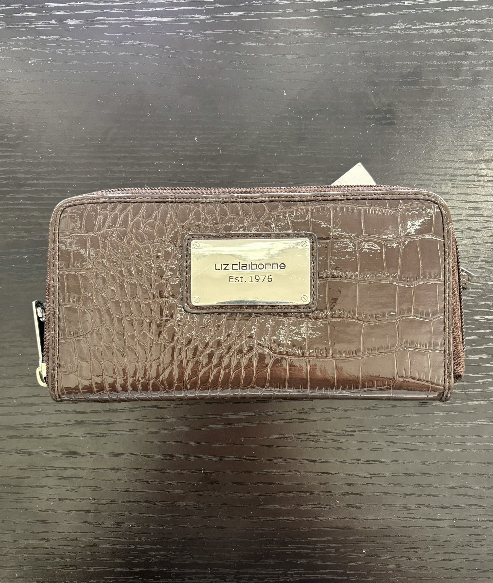 New wallet LIZ CLAIBORNE.