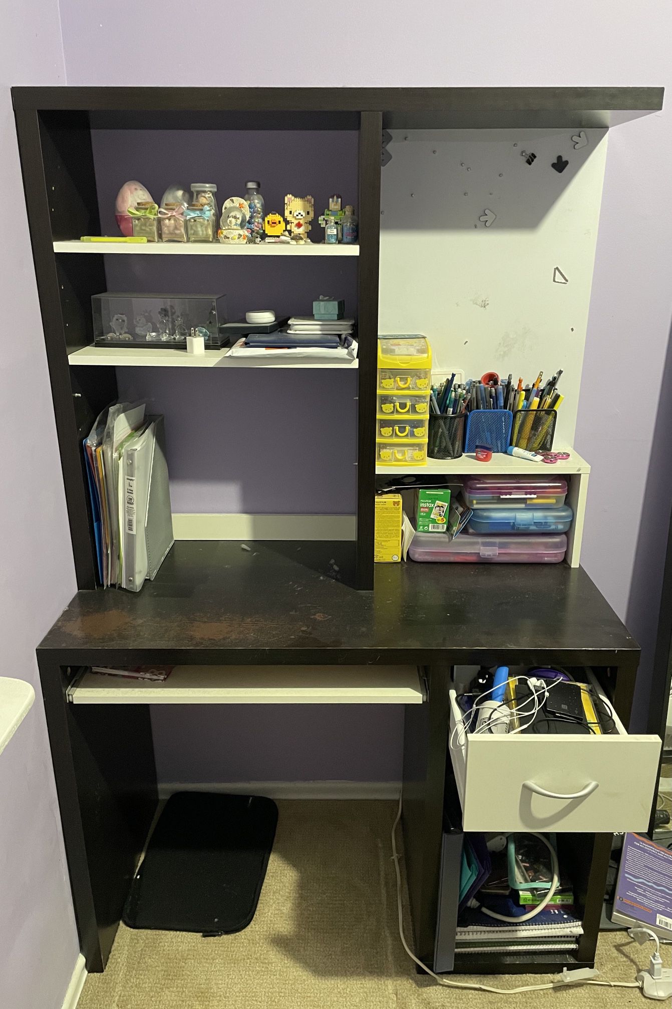 FREE - Desk With White Board - Pick Up Only