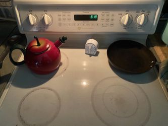 GE Spectra Oven - Good Condition - Premium Oven Brand & Model