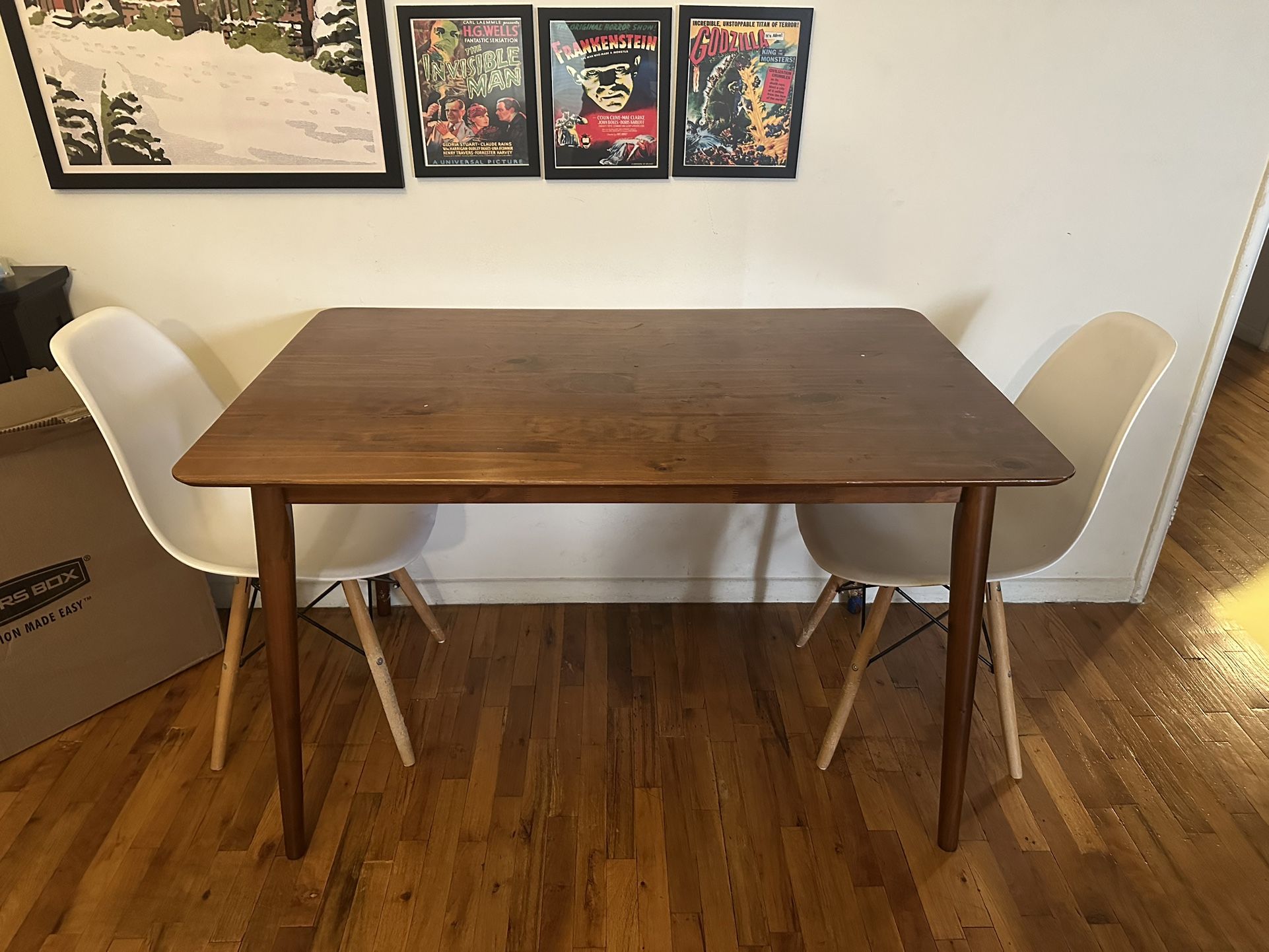 Dining Table And 4 Chairs 