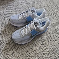 nike vomero 5 authentic size 10.5