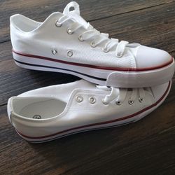 Women's Canvas Low Top Sneakers 