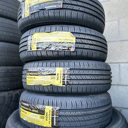 Vendo Set De Llantas 195/65R15 Marca  HEADWAY 