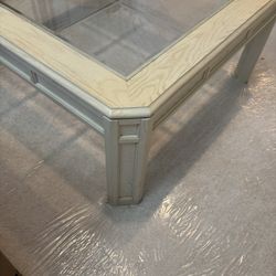 Stanley Furniture Glass-Top Living Room 4 Pc Table Set – Solid Wood, Made in USA   Pet & Smoke Free Home